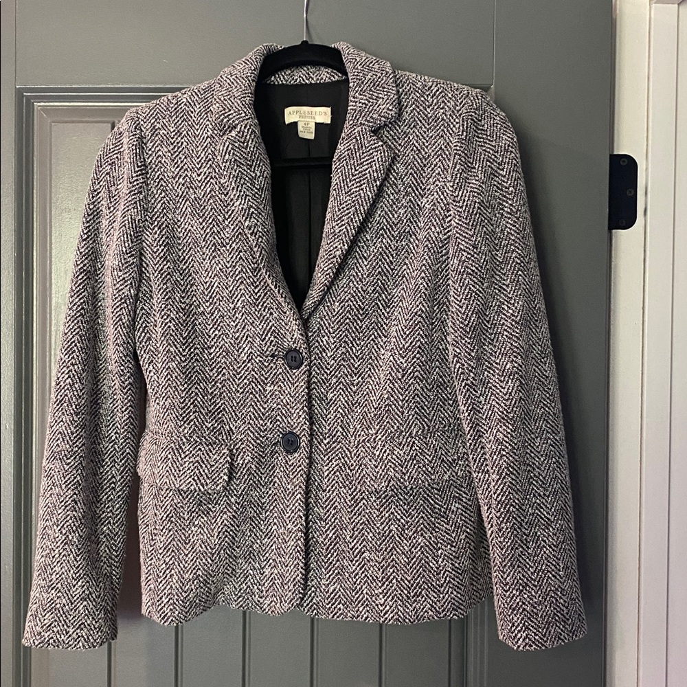 Black and white Appleseed’s blazer